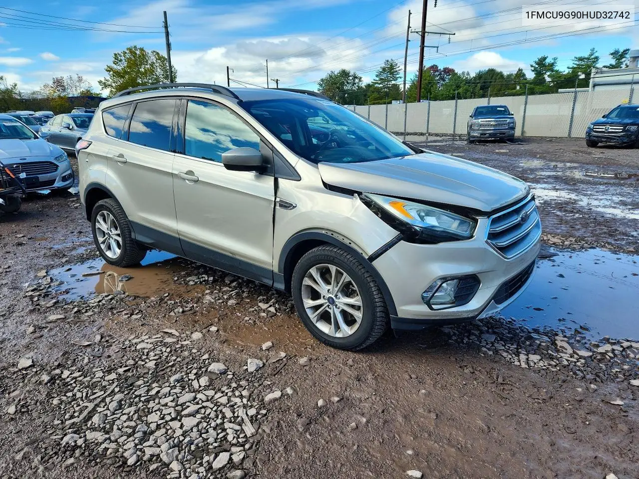 2017 FORD ESCAPE VIN 1FMCU9G90HUD32742 — фото 4