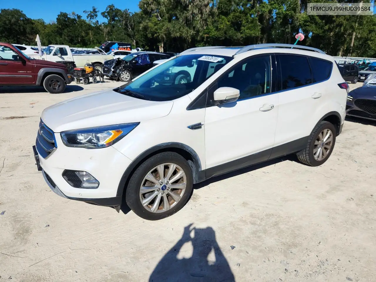 FORD ESCAPE 2017, VIN 1FMCU9J99HUD39584