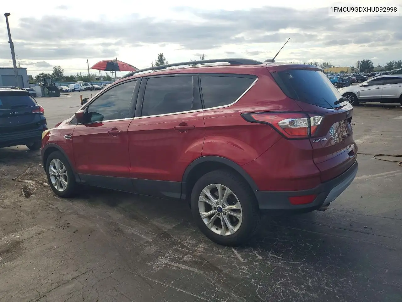 2017 FORD ESCAPE VIN 1FMCU9GDXHUD92998 — фото 2