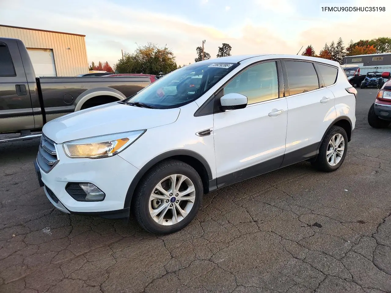 FORD ESCAPE 2017, VIN 1FMCU9GD5HUC35198