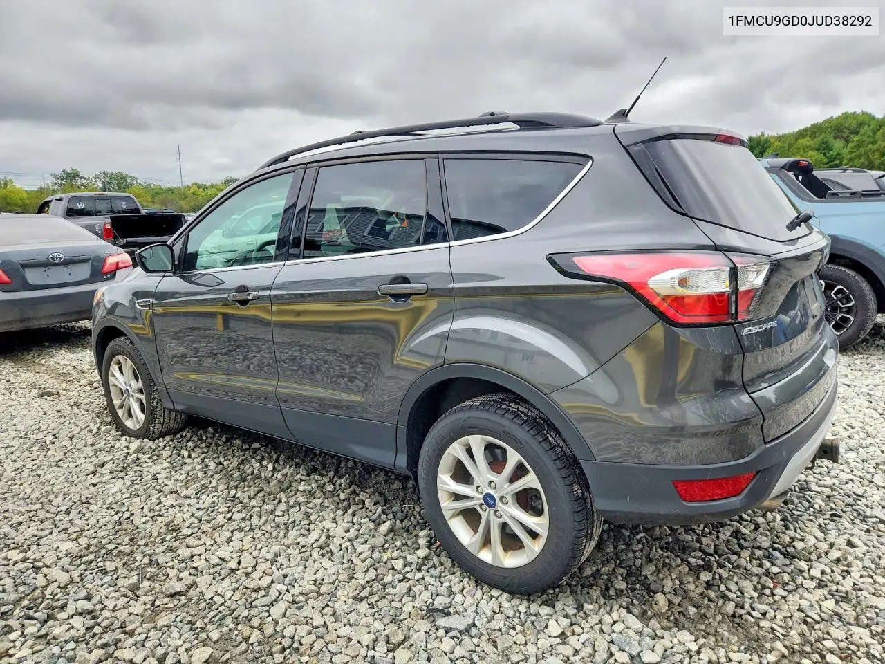 2018 FORD ESCAPE VIN 1FMCU9GD0JUD38292 — фото 2