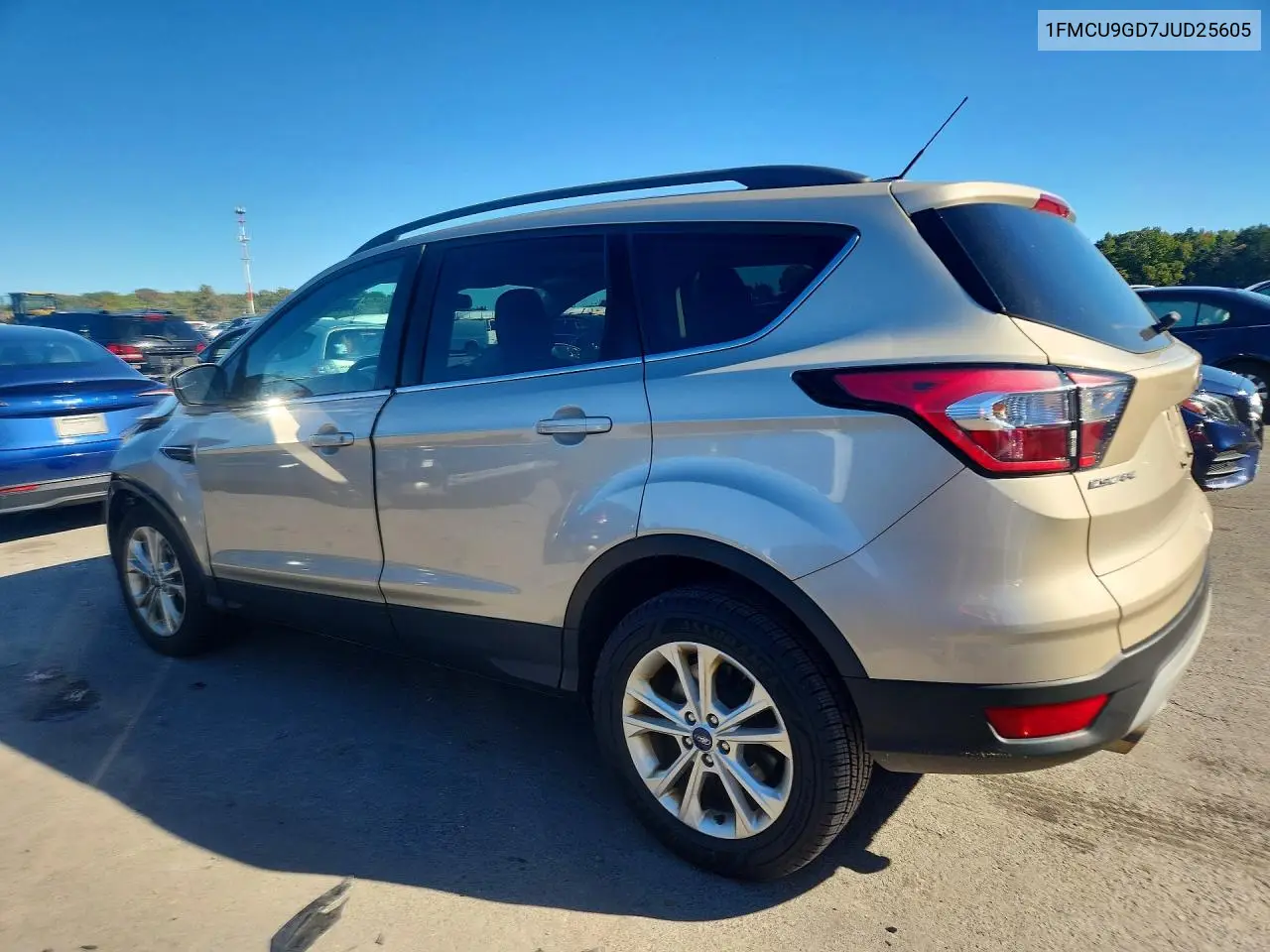2018 FORD ESCAPE VIN 1FMCU9GD7JUD25605 — фото 2