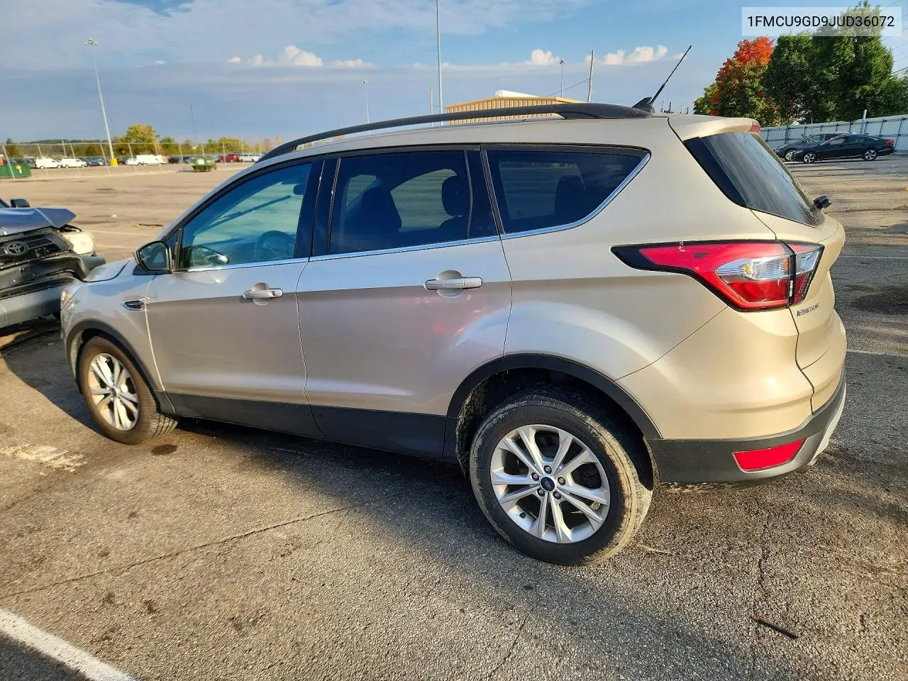 2018 FORD ESCAPE VIN 1FMCU9GD9JUD36072 — фото 2