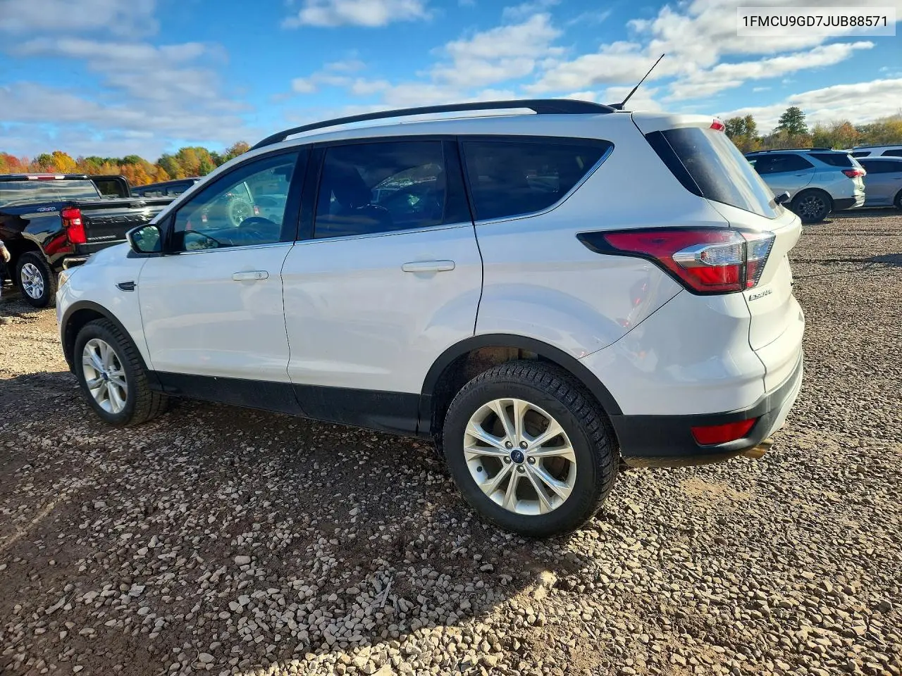 2018 FORD ESCAPE VIN 1FMCU9GD7JUB88571 — фото 2