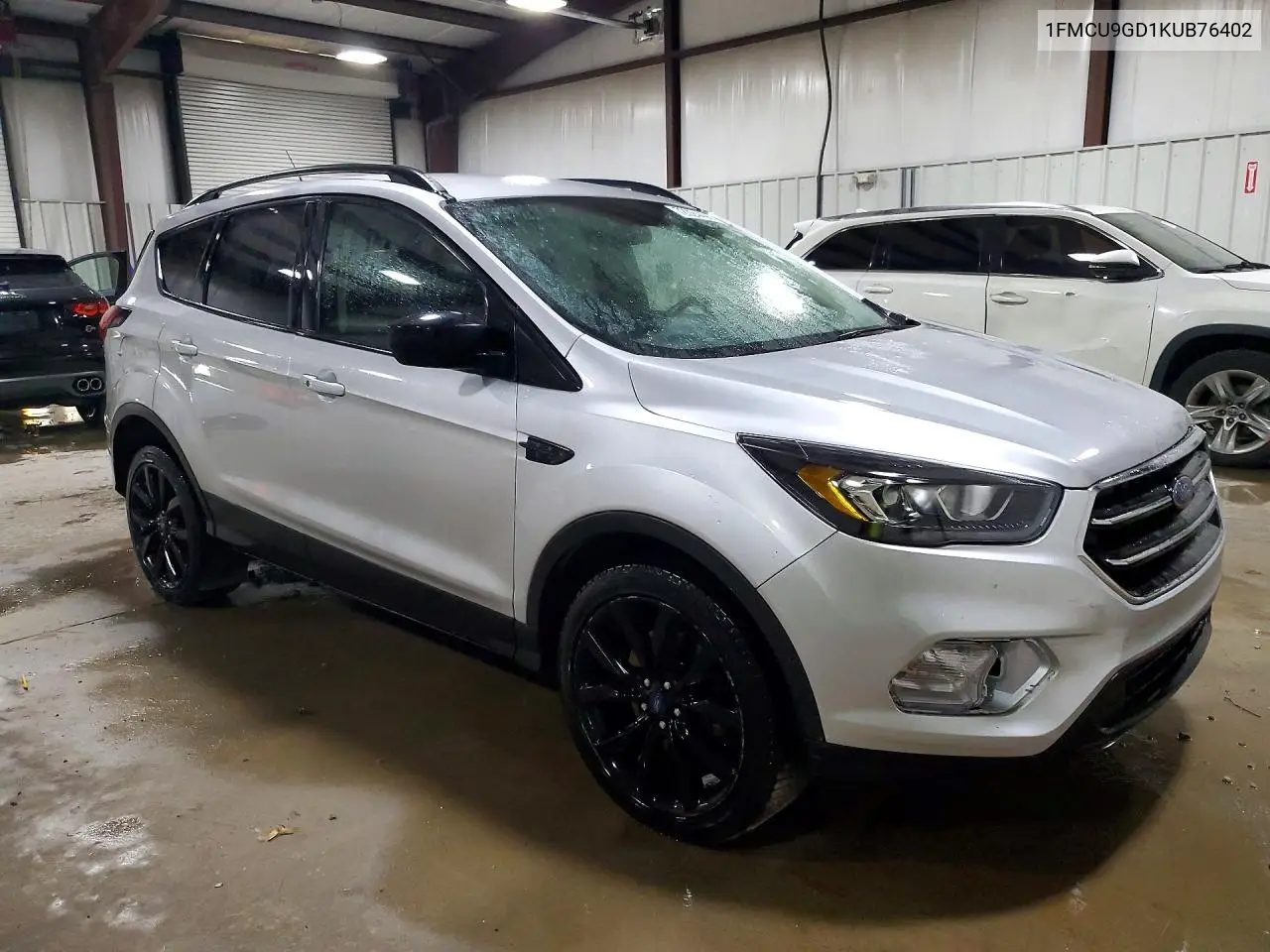 2019 FORD ESCAPE VIN 1FMCU9GD1KUB76402 — фото 4