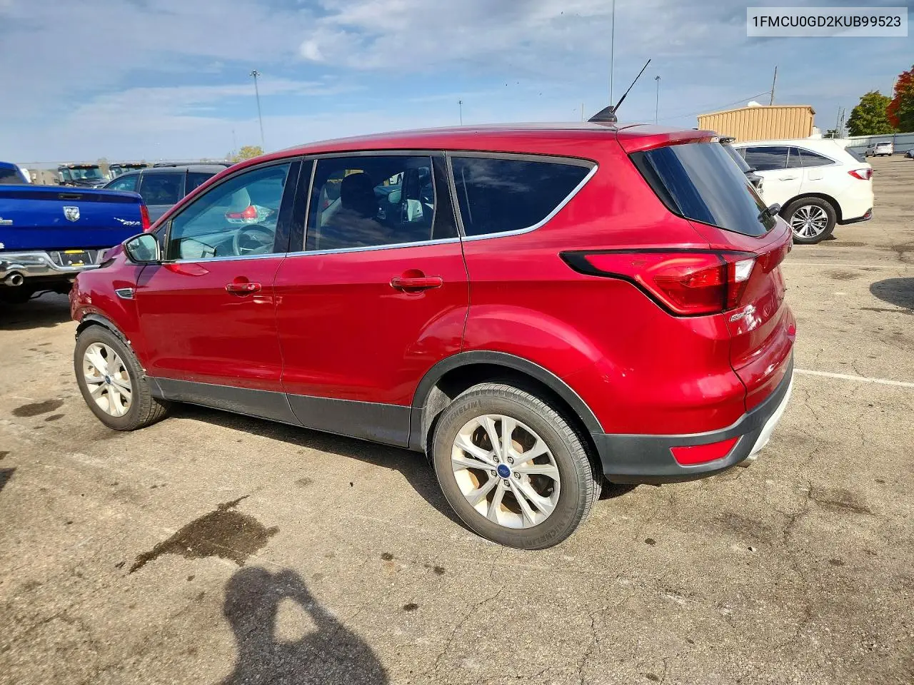 2019 FORD ESCAPE VIN 1FMCU0GD2KUB99523 — фото 2