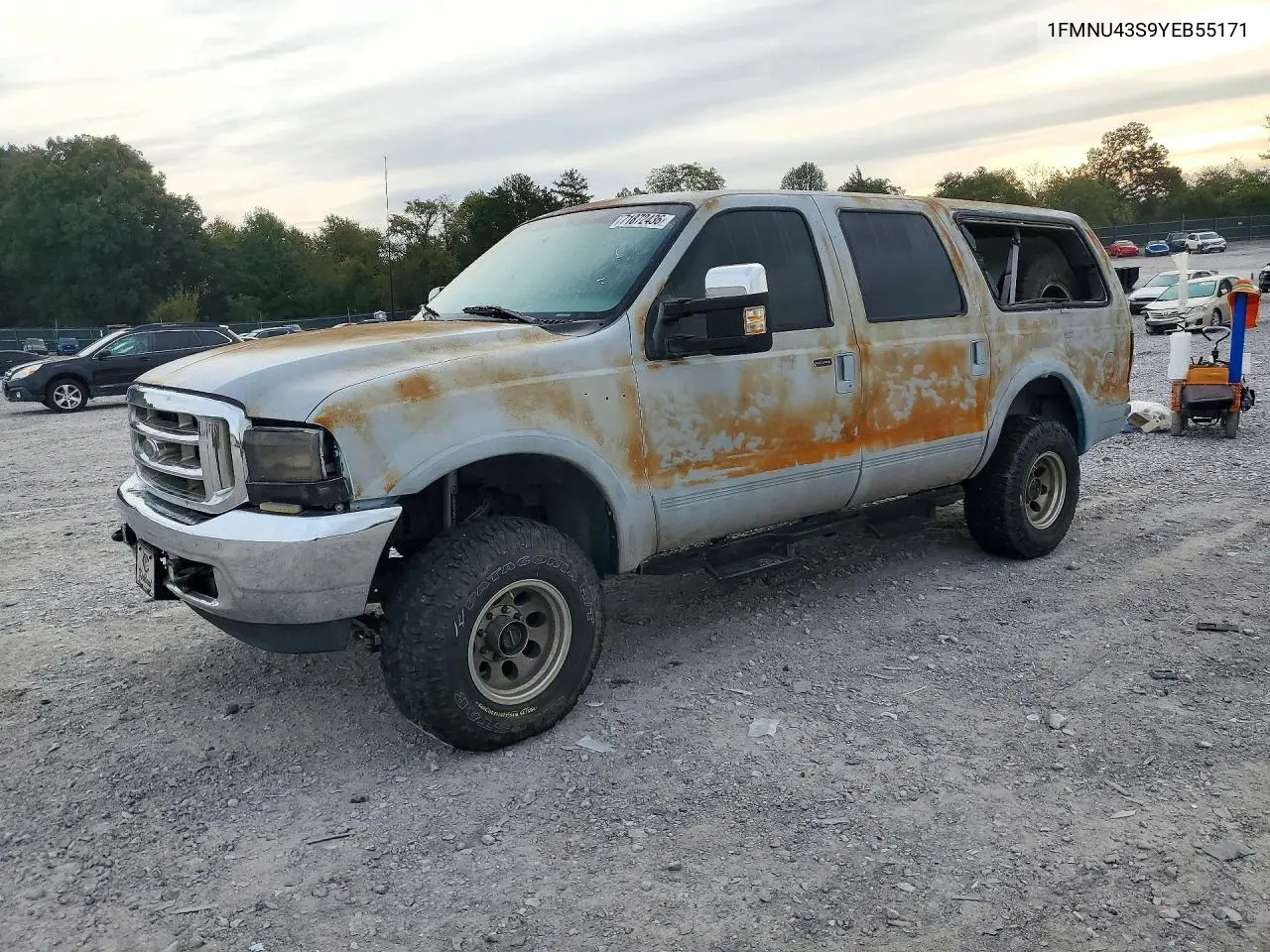 FORD EXCURSION 2000, VIN 1FMNU43S9YEB55171