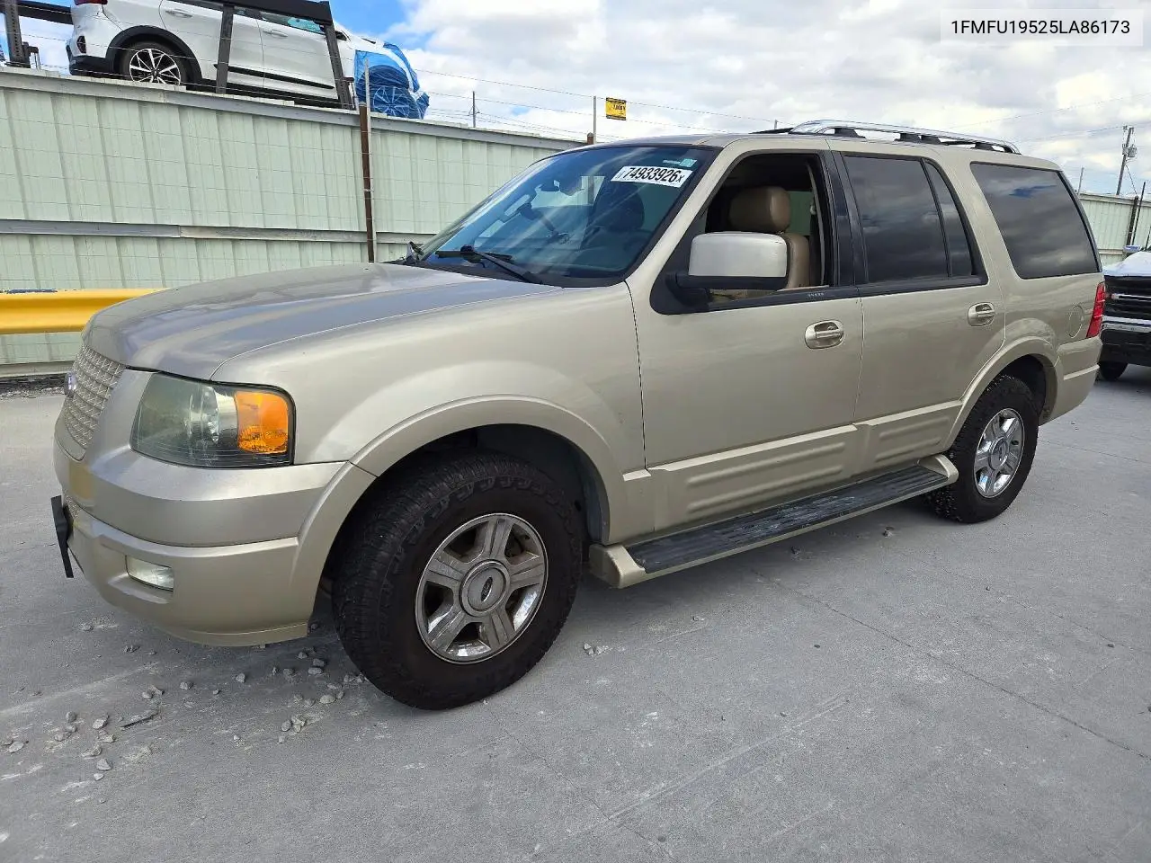 FORD EXPEDITION 2005, VIN 1FMFU19525LA86173