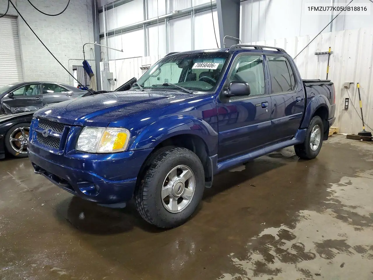 FORD EXPLORER SPORT TRAC 2005, VIN 1FMZU77K05UB18816