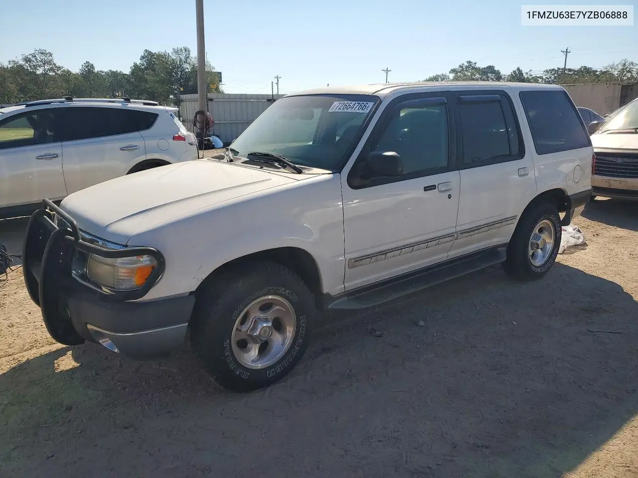 FORD EXPLORER 2000, VIN 1FMZU63E7YZB06888