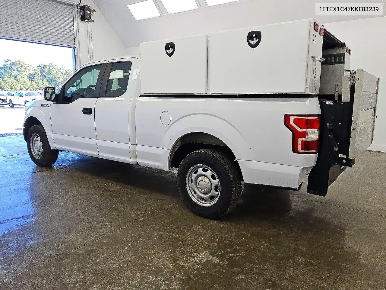 2019 FORD F-150 VIN 1FTEX1C47KKE83239 — фото 2