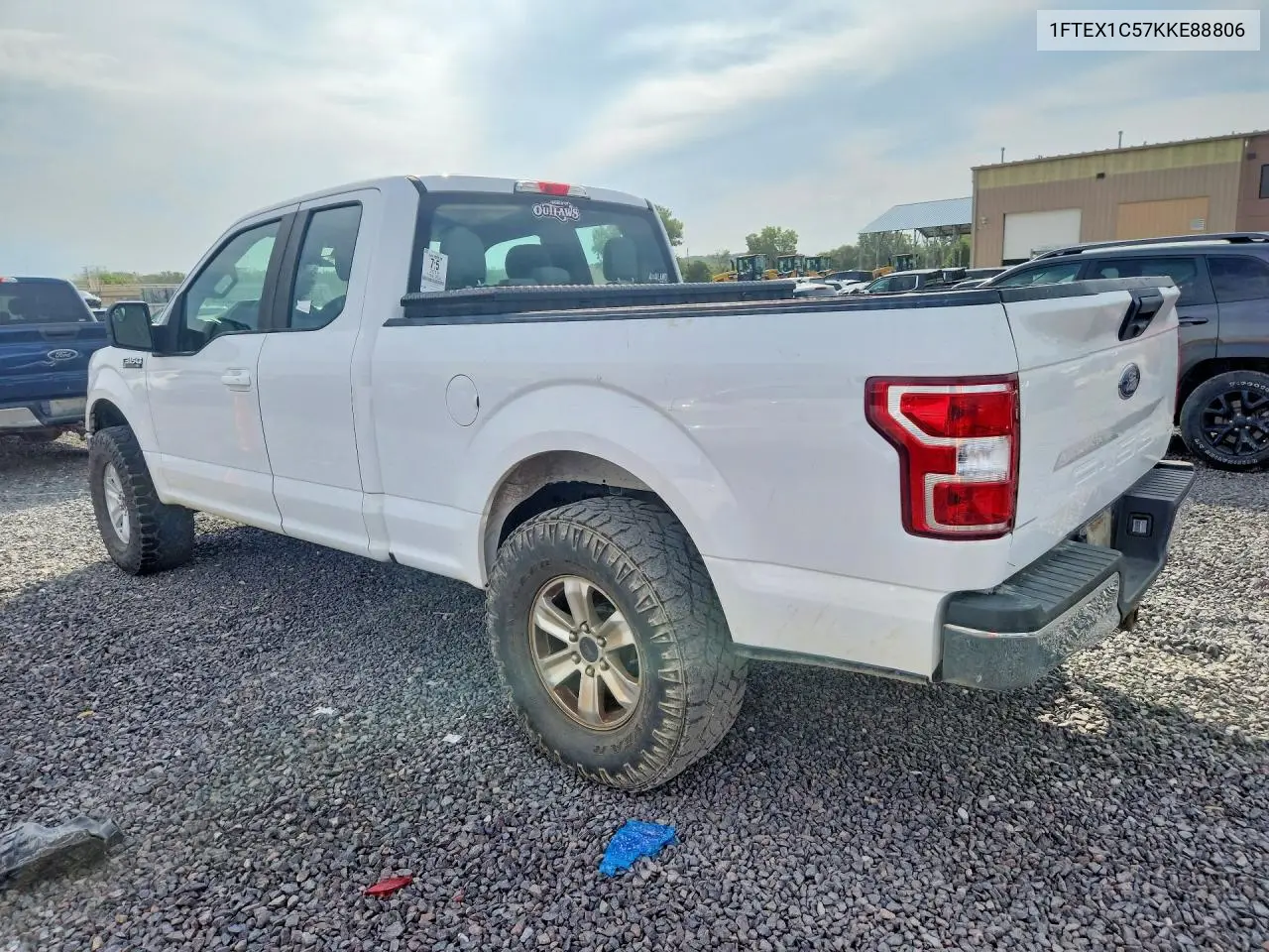 2019 FORD F-150 VIN 1FTEX1C57KKE88806 — фото 2