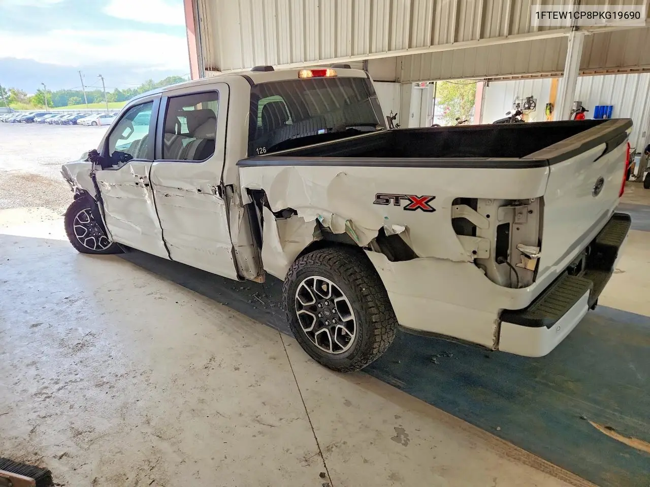 2023 FORD F-150 VIN 1FTEW1CP8PKG19690 — фото 2