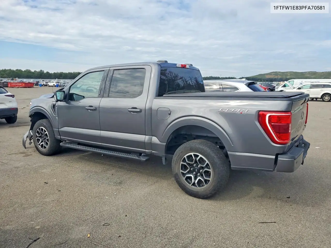 2023 FORD F-150 VIN 1FTFW1E83PFA70581 — фото 2
