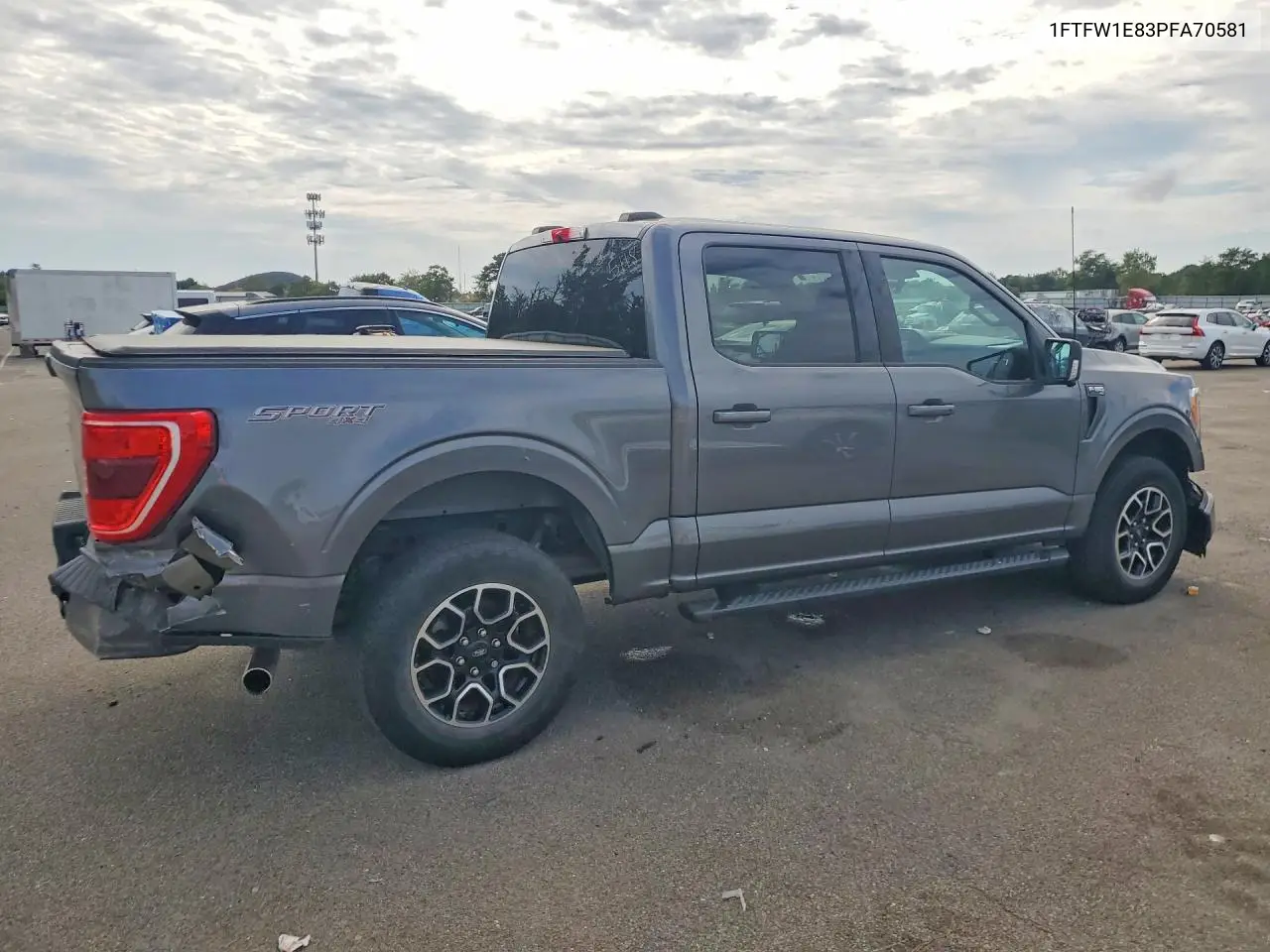 2023 FORD F-150 VIN 1FTFW1E83PFA70581 — фото 3