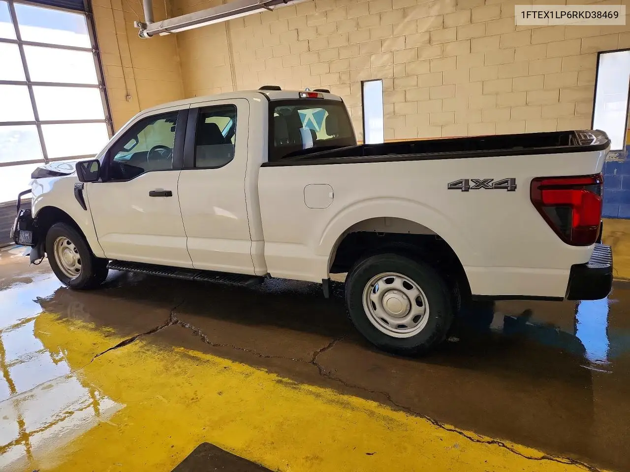 2024 FORD F-150 VIN 1FTEX1LP6RKD38469 — фото 2