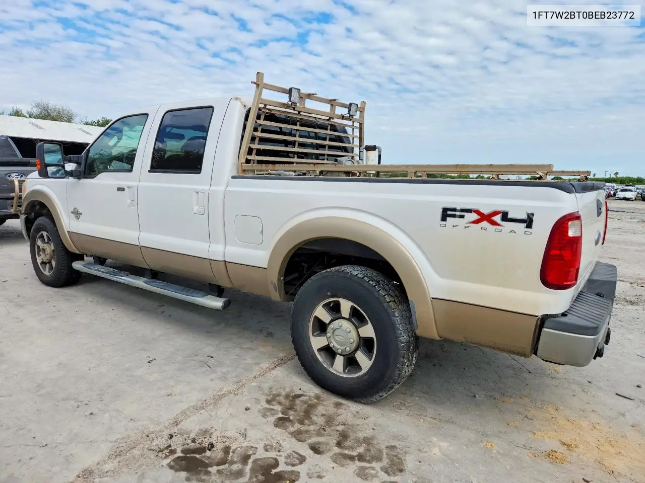 2011 FORD F250 VIN 1FT7W2BT0BEB23772 — фото 2