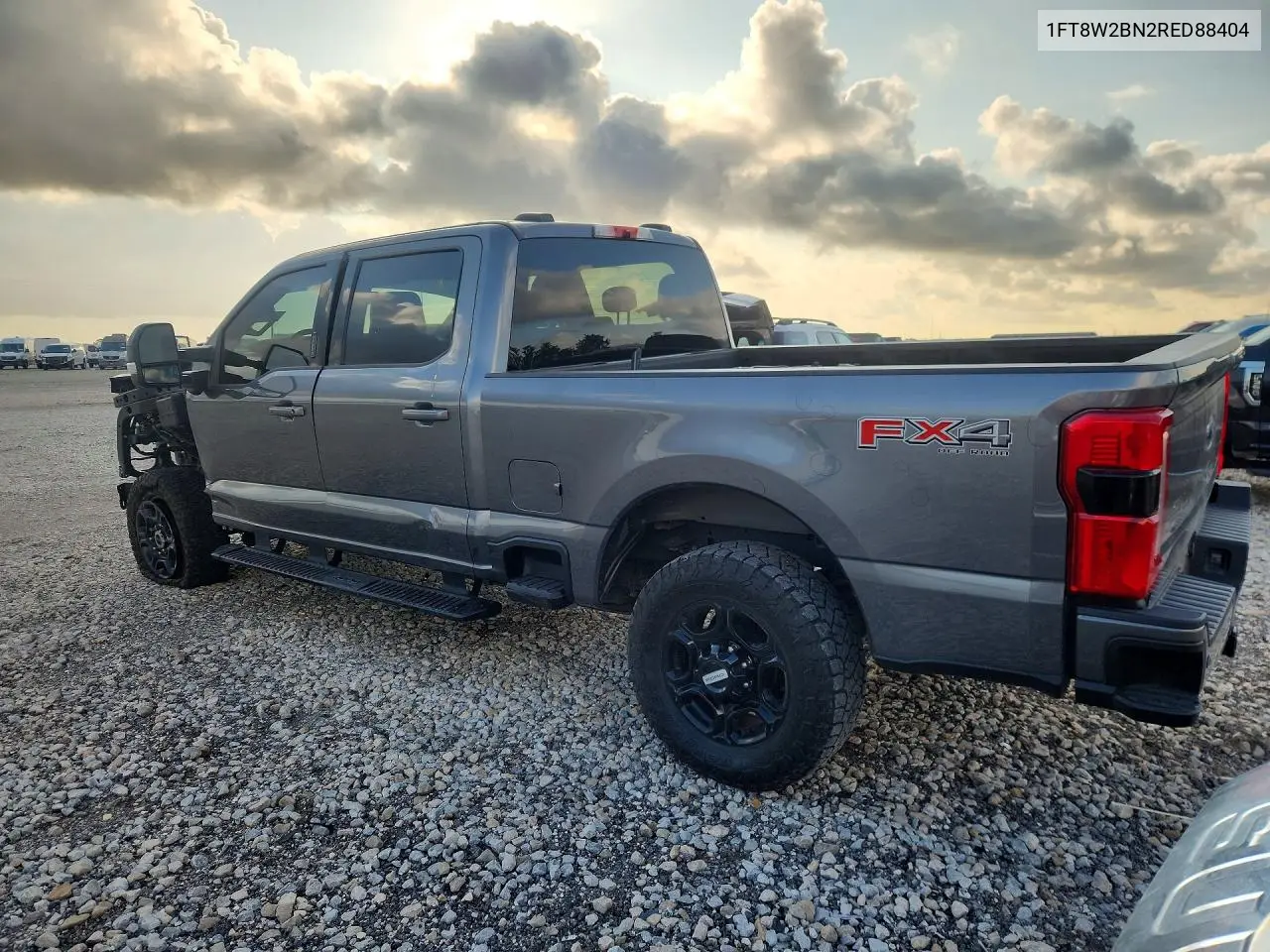 2024 FORD F250 VIN 1FT8W2BN2RED88404 — фото 2