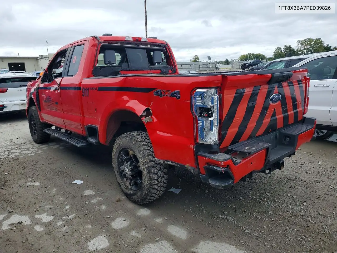 2023 FORD F350 VIN 1FT8X3BA7PED39826 — фото 2