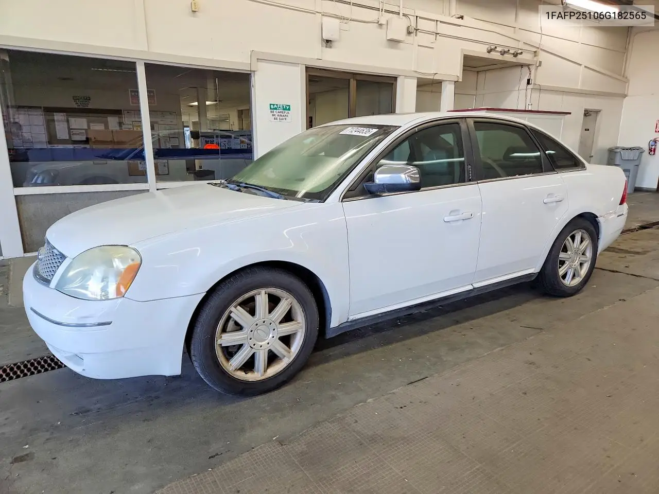 FORD FIVE HUNDRED 2006, VIN 1FAFP25106G182565