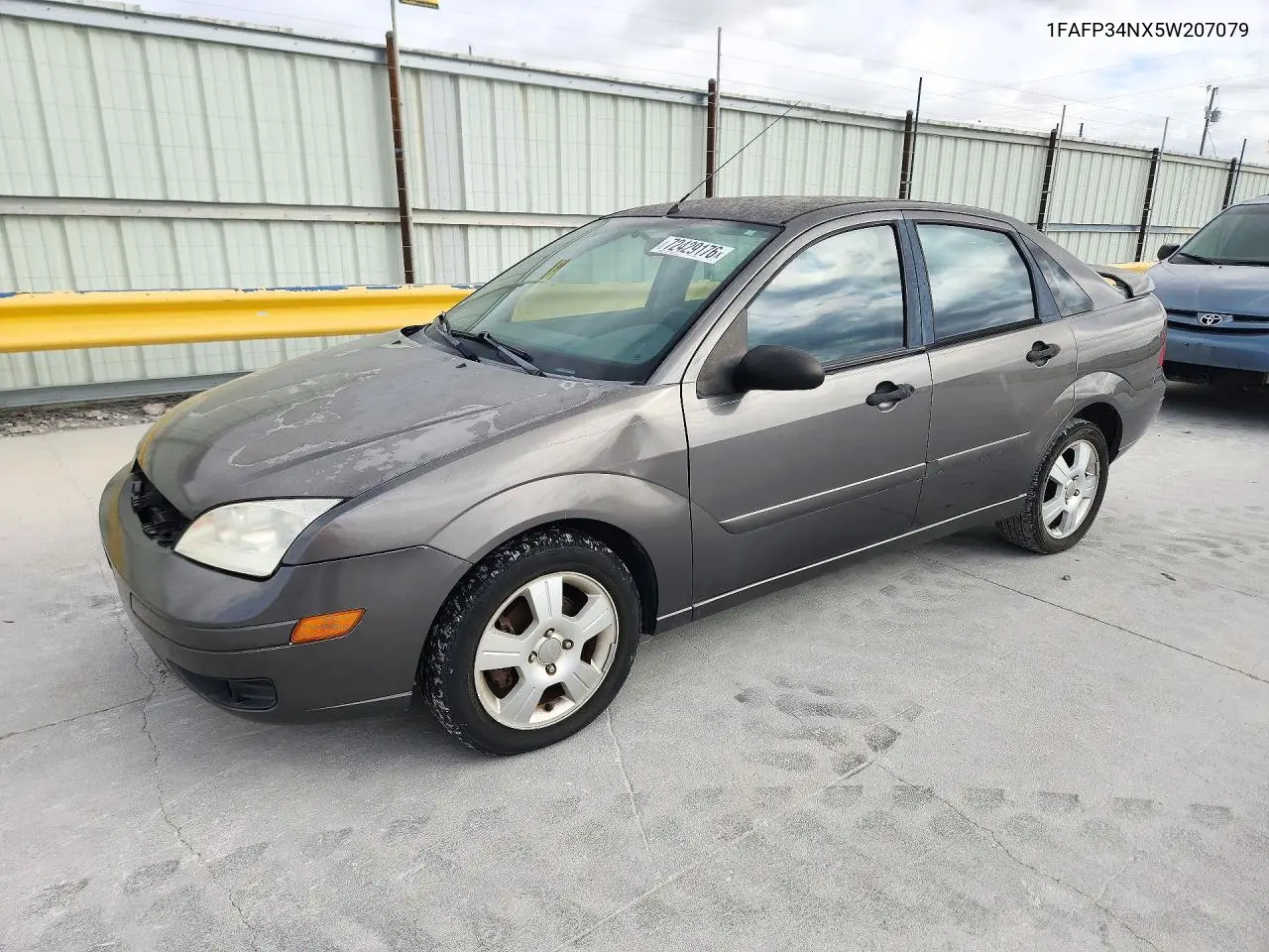FORD FOCUS 2005, VIN 1FAFP34NX5W207079