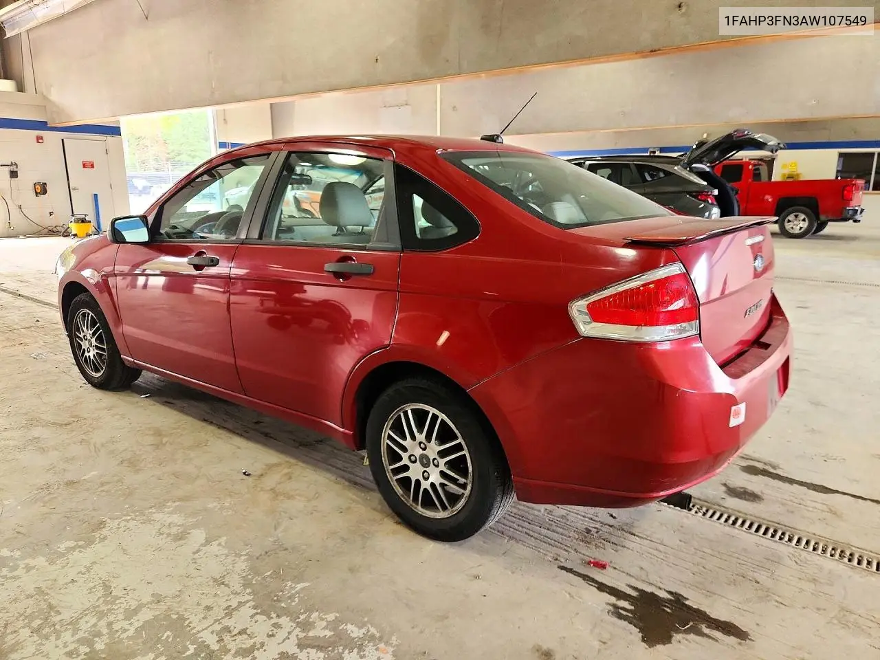 2010 FORD FOCUS VIN 1FAHP3FN3AW107549 — фото 2