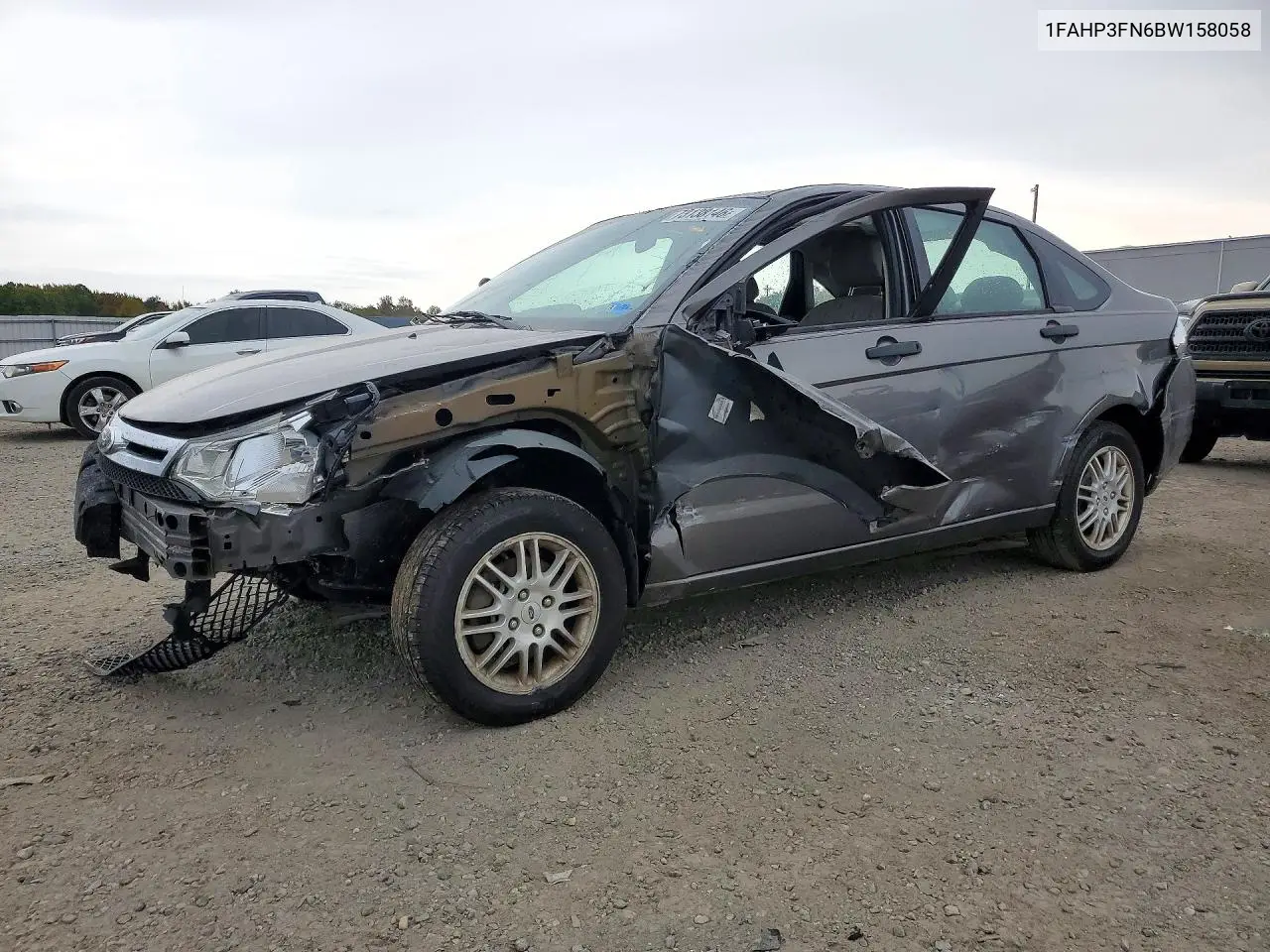FORD FOCUS 2011, VIN 1FAHP3FN6BW158058