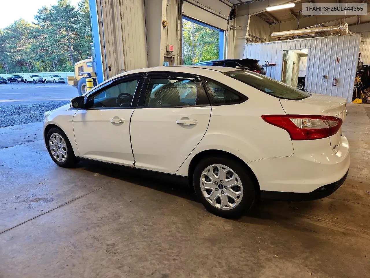 2012 FORD FOCUS VIN 1FAHP3F26CL444355 — фото 2