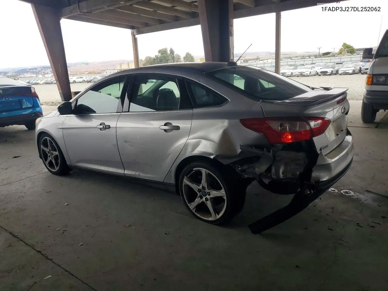 2013 FORD FOCUS VIN 1FADP3J27DL252062 — фото 2