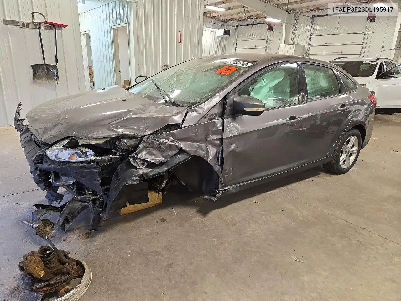 FORD FOCUS 2013, VIN 1FADP3F23DL195917