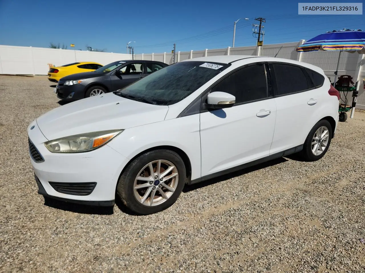 FORD FOCUS 2015, VIN 1FADP3K21FL329316