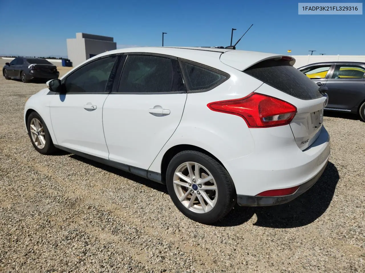 2015 FORD FOCUS VIN 1FADP3K21FL329316 — фото 2