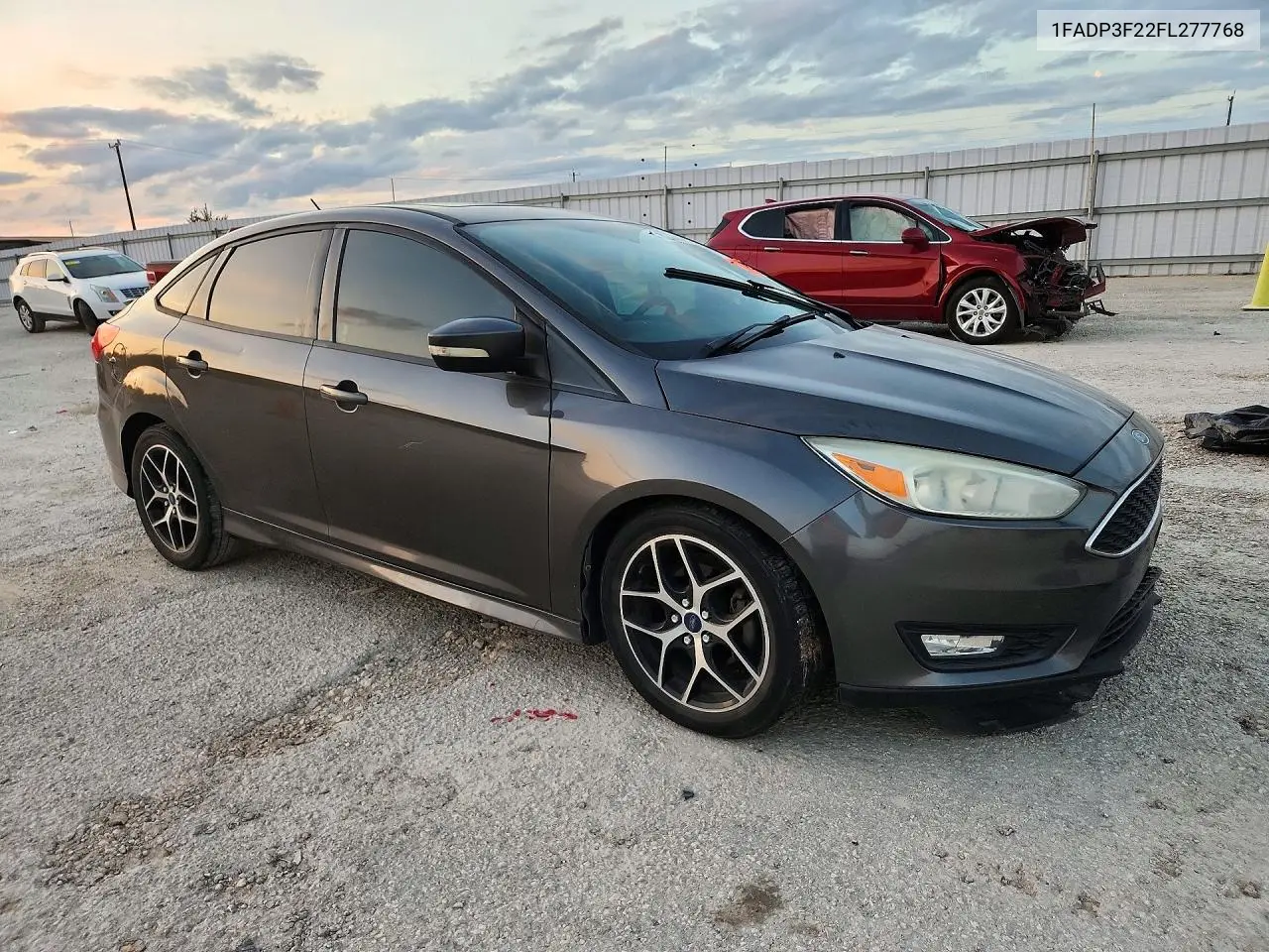 2015 FORD FOCUS VIN 1FADP3F22FL277768 — фото 4