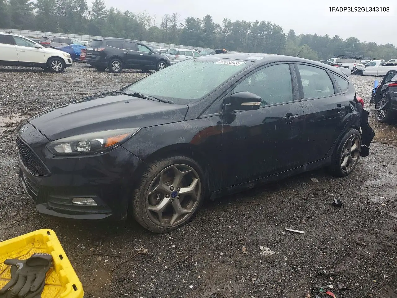FORD FOCUS 2016, VIN 1FADP3L92GL343108