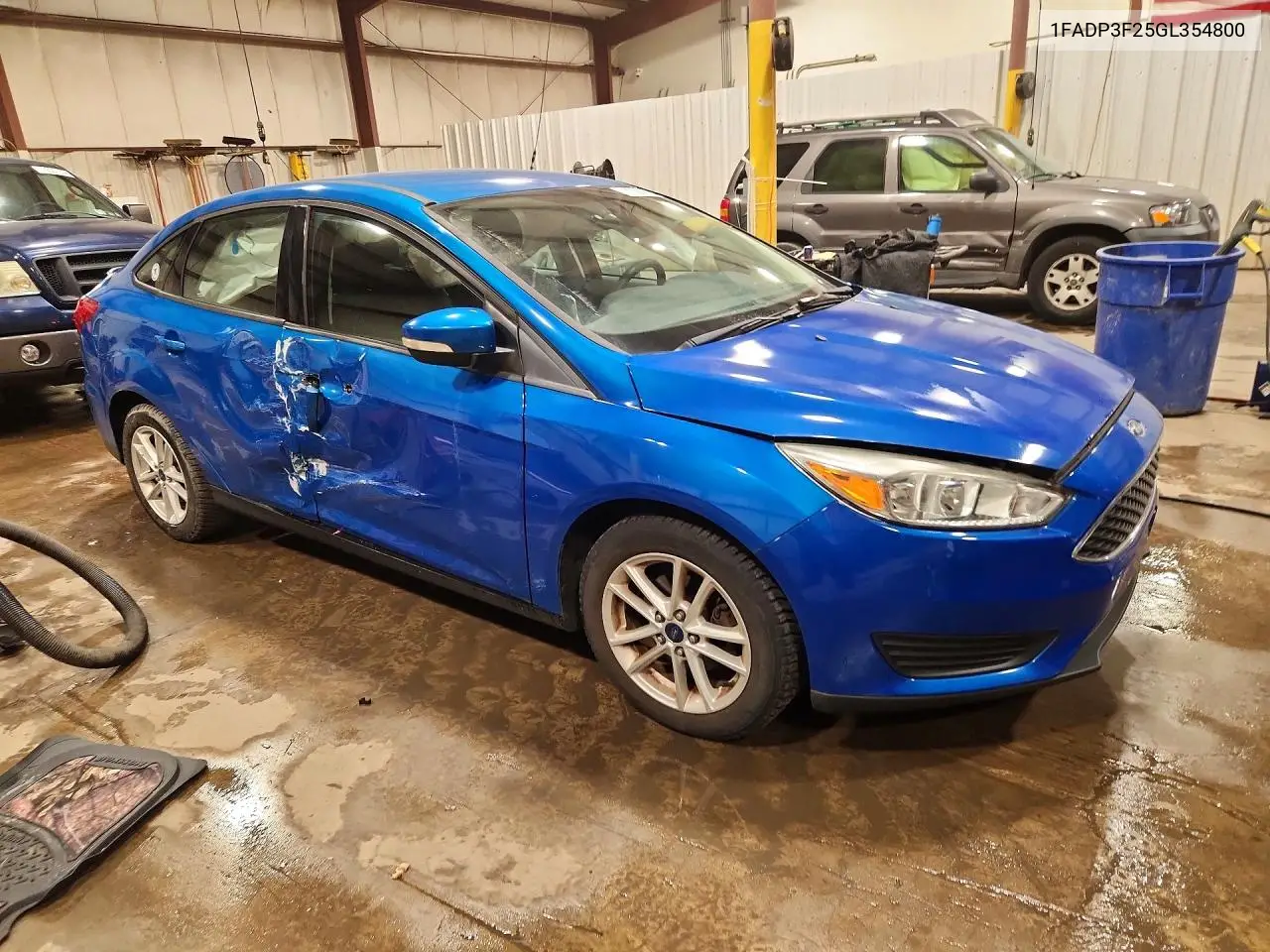 2016 FORD FOCUS VIN 1FADP3F25GL354800 — фото 4