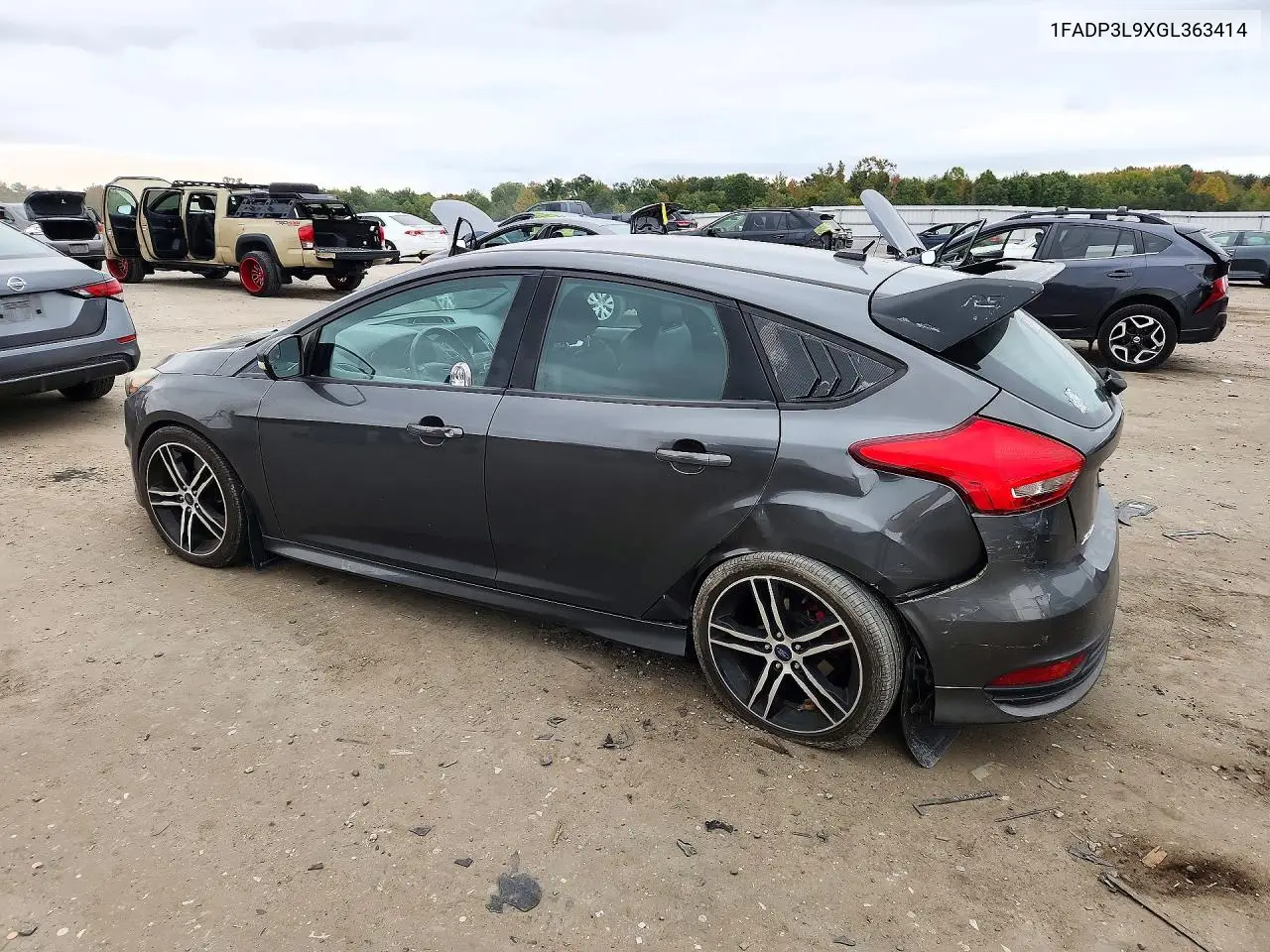2016 FORD FOCUS VIN 1FADP3L9XGL363414 — фото 2