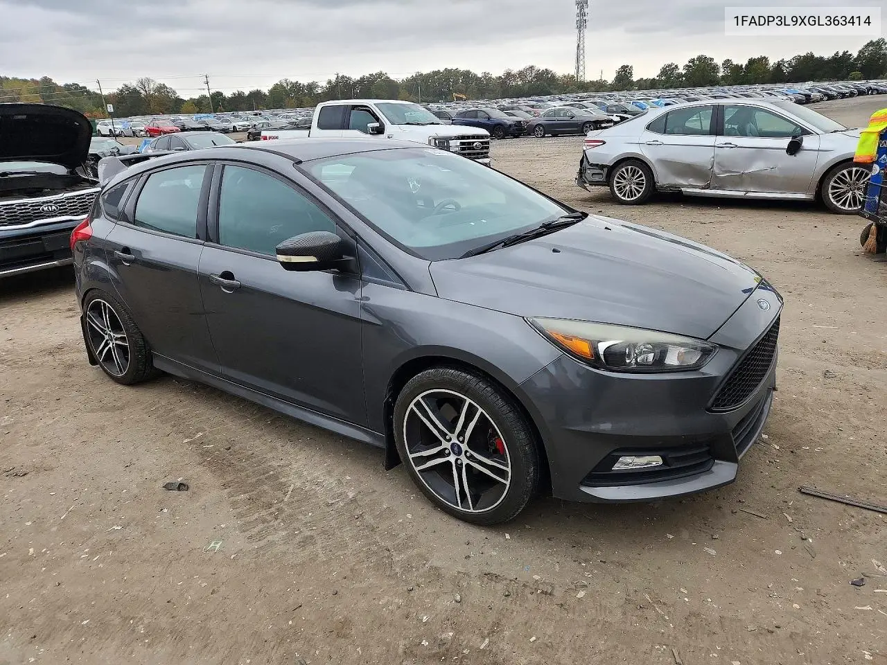 2016 FORD FOCUS VIN 1FADP3L9XGL363414 — фото 4