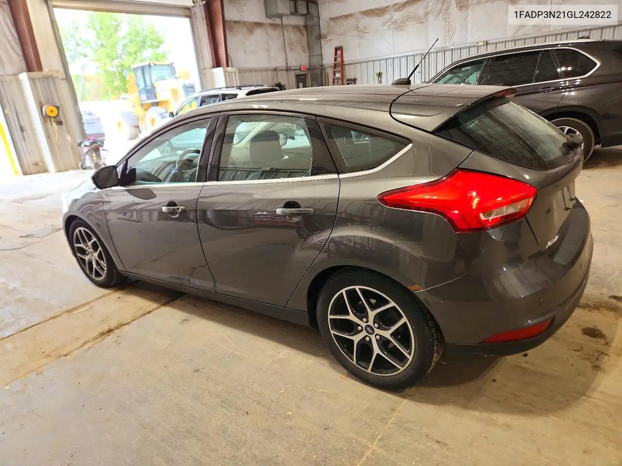 2016 FORD FOCUS VIN 1FADP3N21GL242822 — фото 2