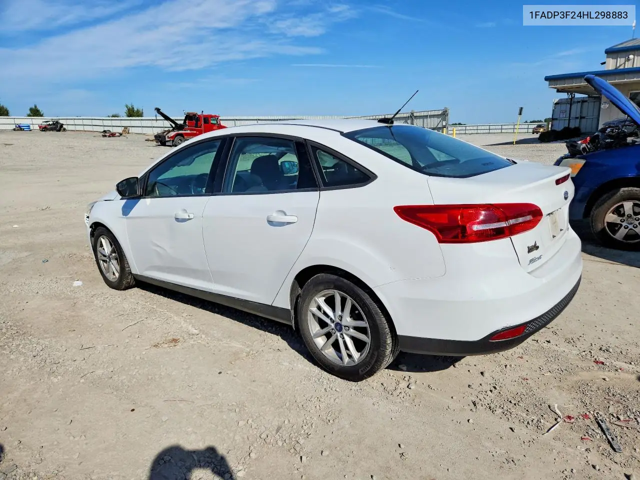 2017 FORD FOCUS VIN 1FADP3F24HL298883 — фото 2