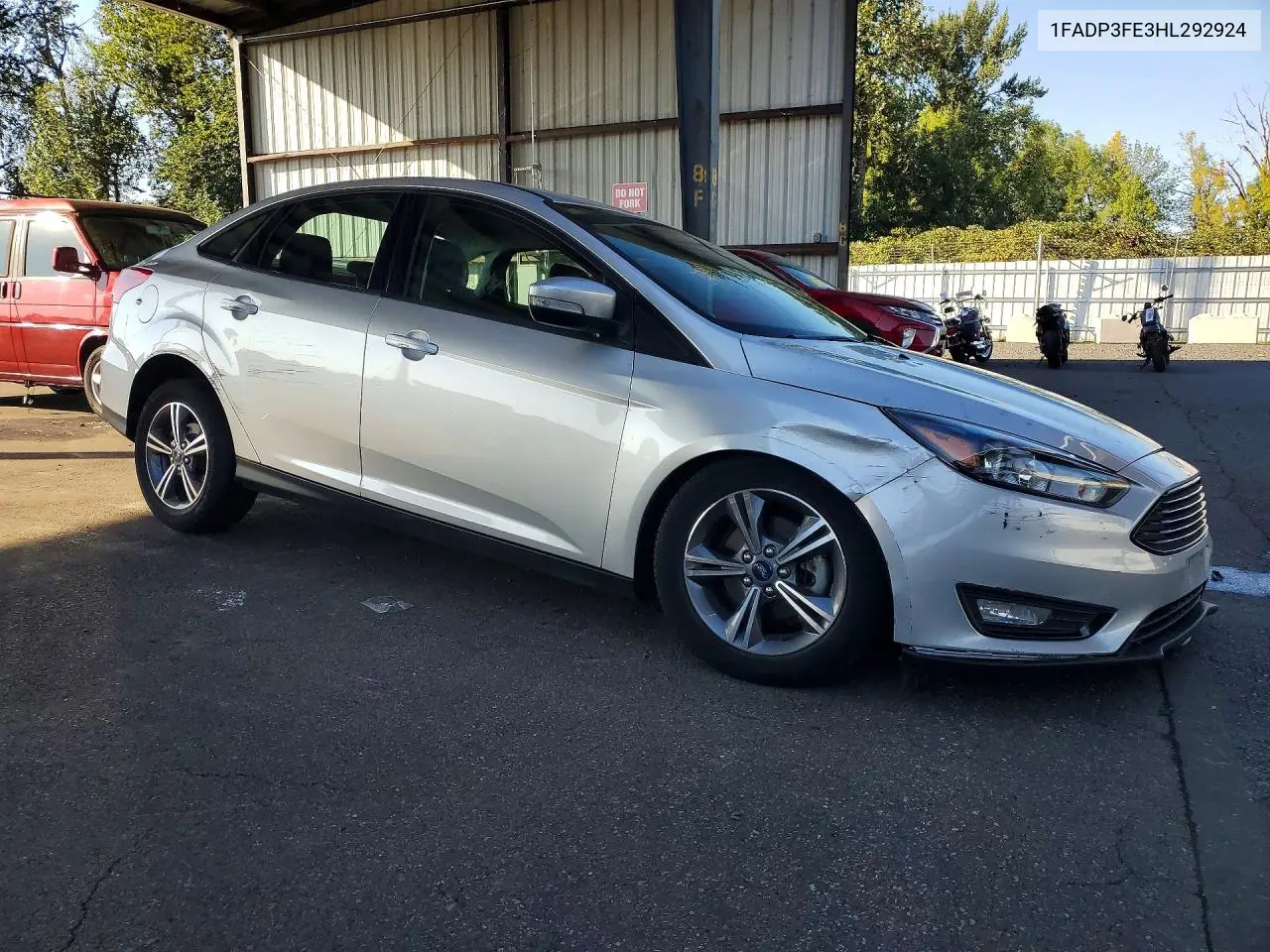 2017 FORD FOCUS VIN 1FADP3FE3HL292924 — фото 4