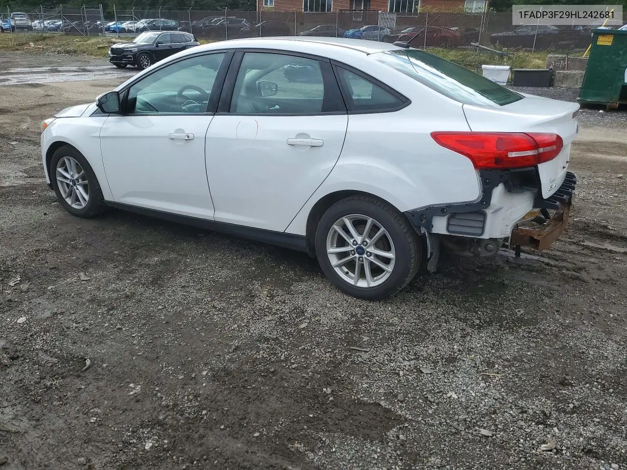 2017 FORD FOCUS VIN 1FADP3F29HL242681 — фото 2