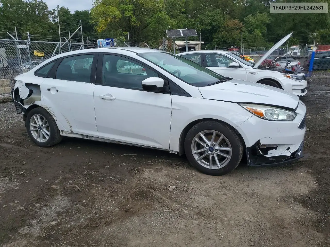 2017 FORD FOCUS VIN 1FADP3F29HL242681 — фото 4