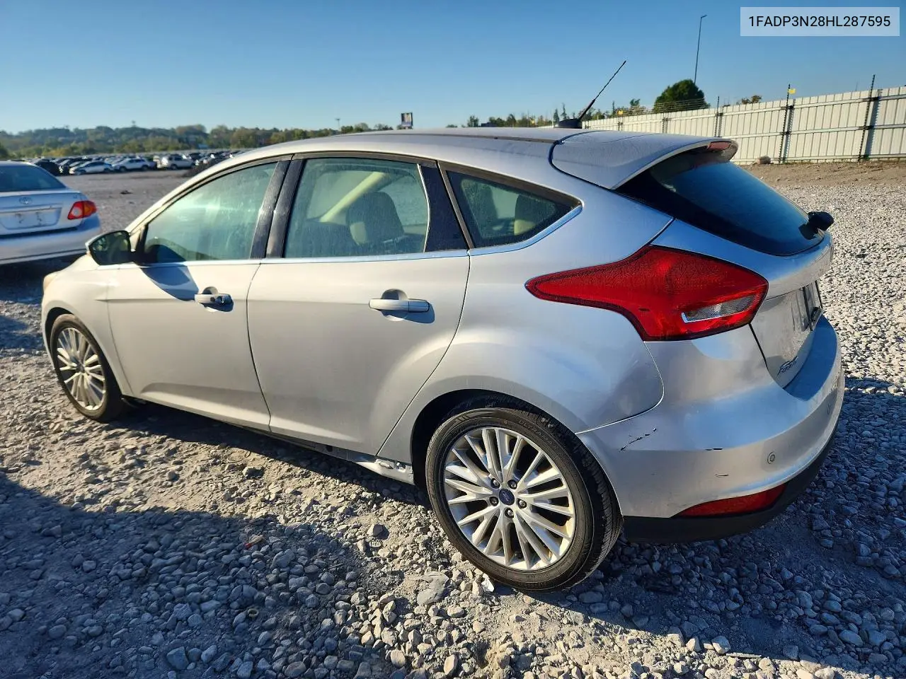 2017 FORD FOCUS VIN 1FADP3N28HL287595 — фото 2