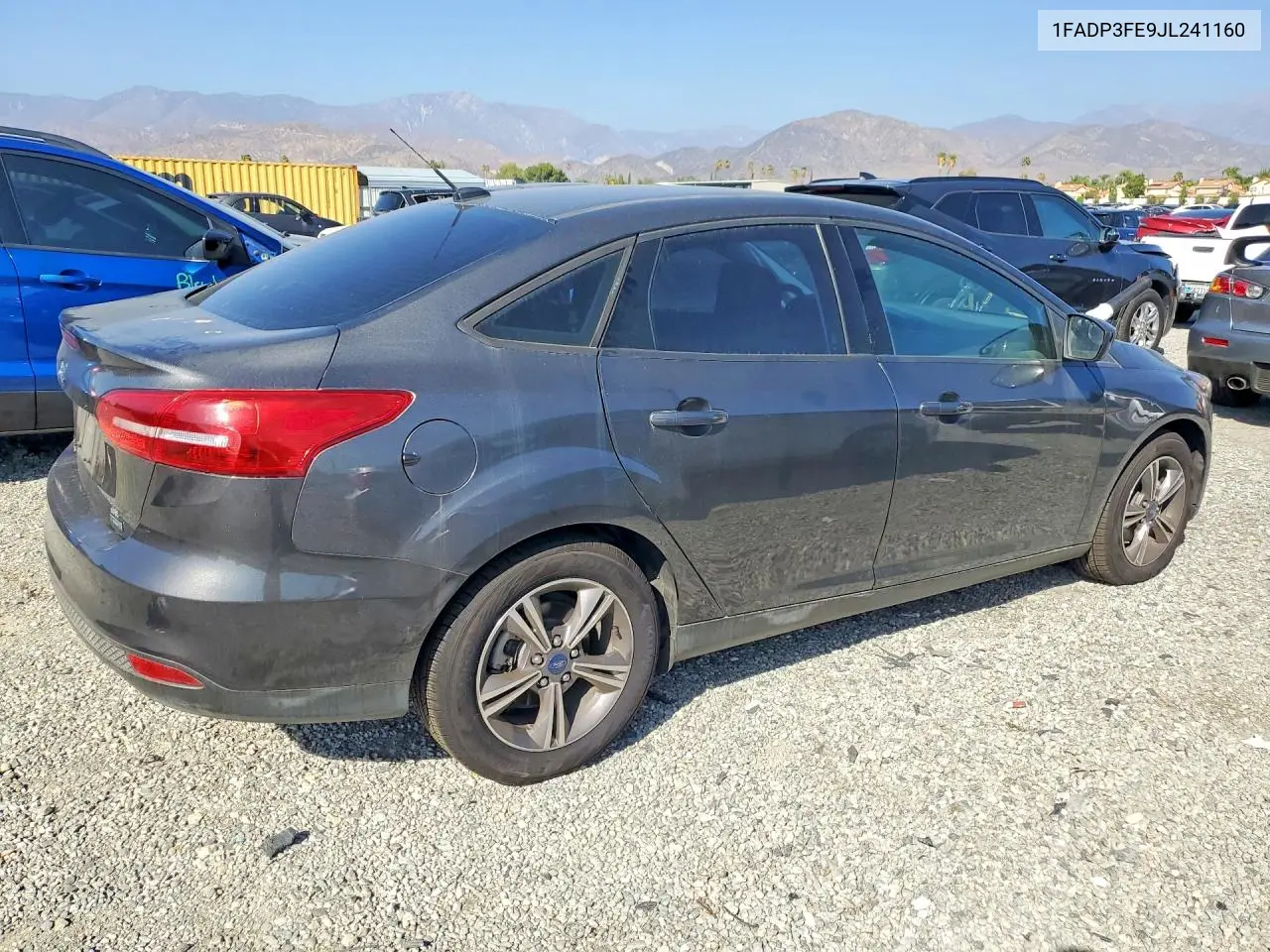 2018 FORD FOCUS VIN 1FADP3FE9JL241160 — фото 3