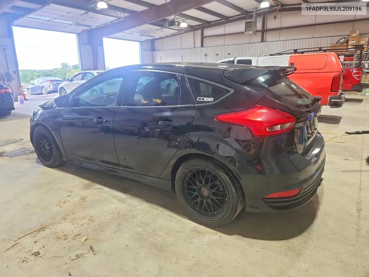 2018 FORD FOCUS VIN 1FADP3L93JL209196 — фото 2