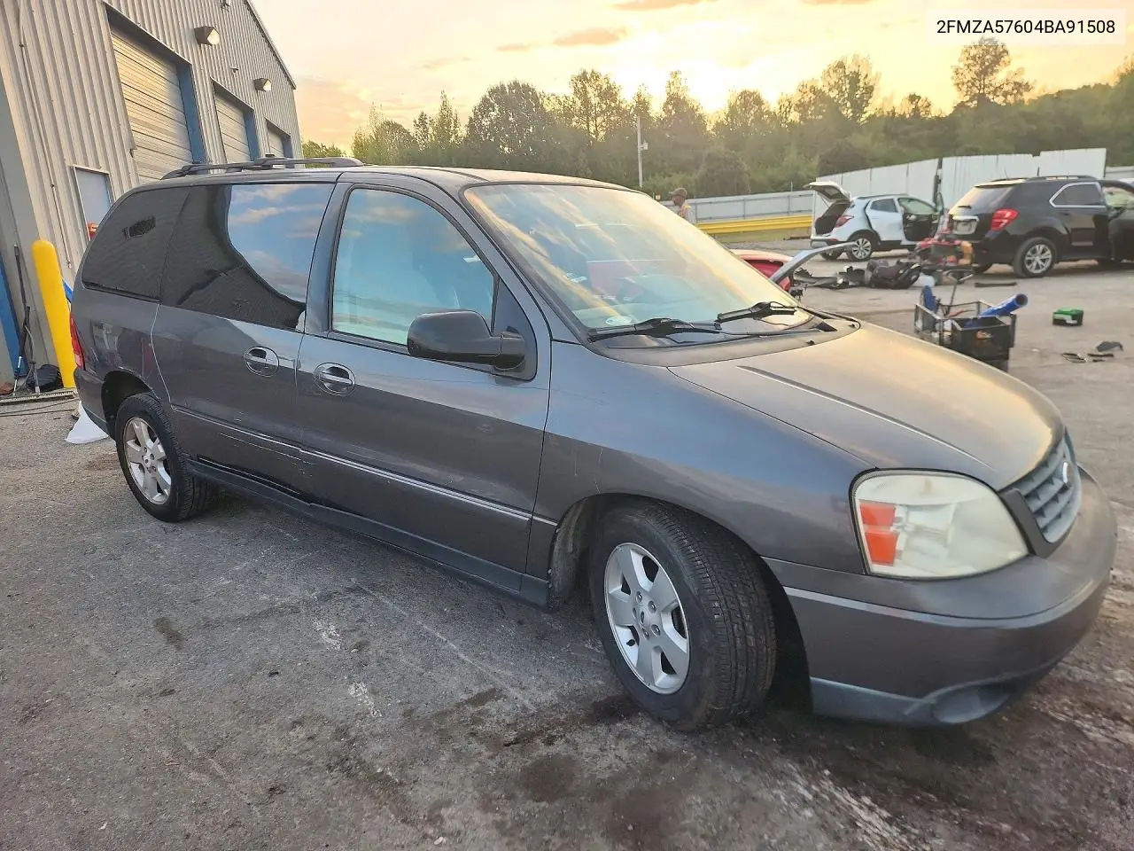 2004 FORD FREESTAR VIN 2FMZA57604BA91508 — фото 4
