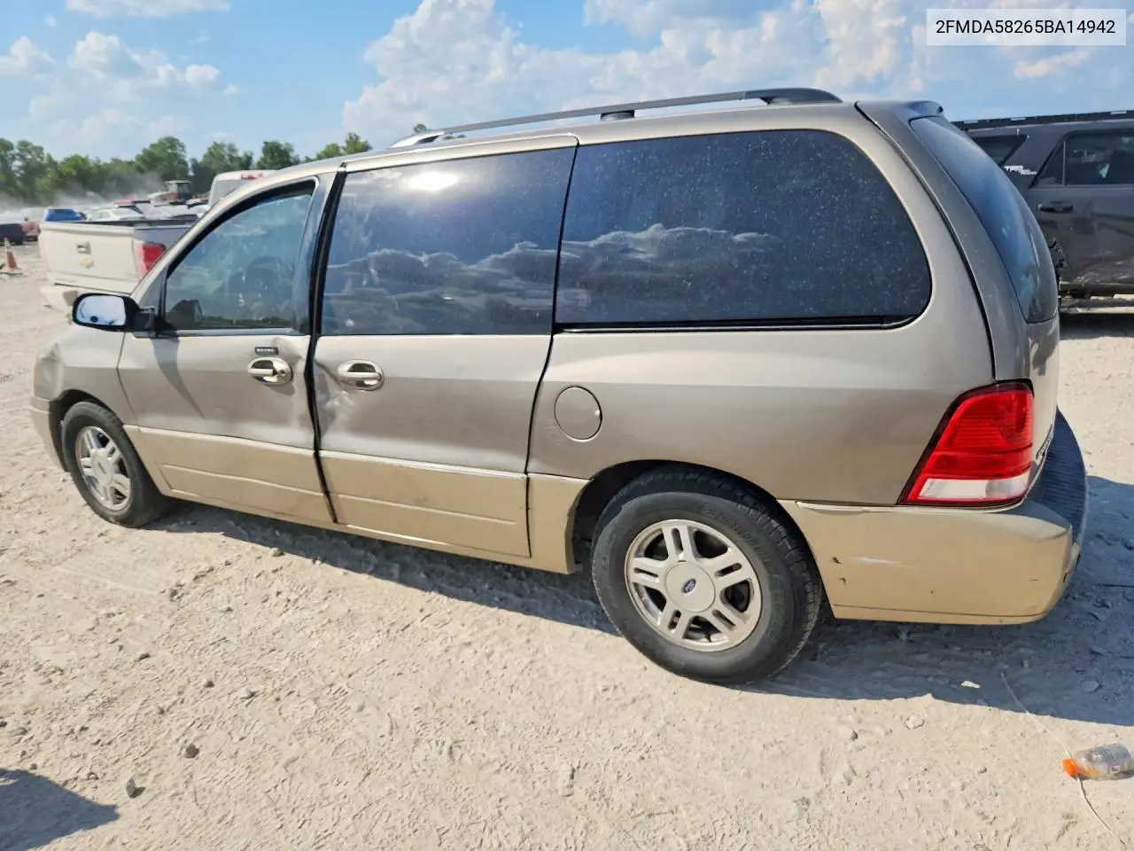 2005 FORD FREESTAR VIN 2FMDA58265BA14942 — фото 2