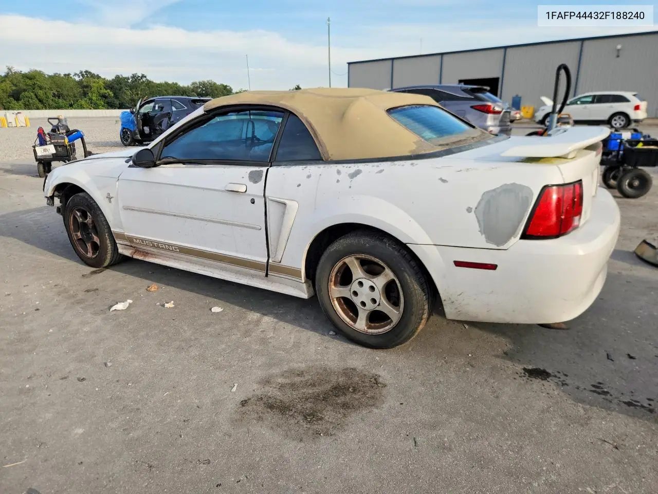 2002 FORD MUSTANG VIN 1FAFP44432F188240 — фото 2