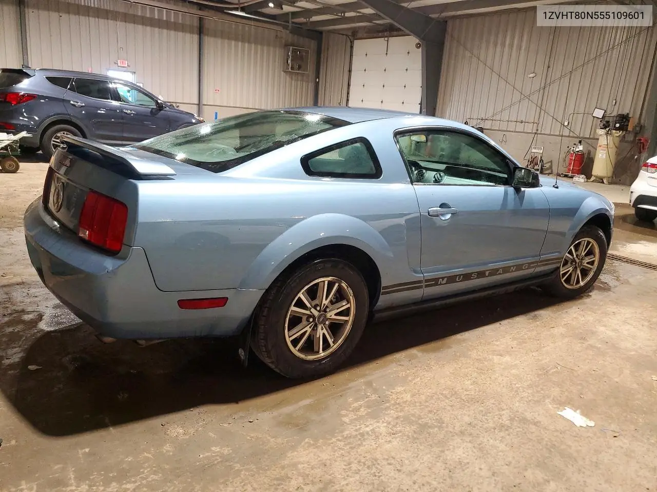 2005 FORD MUSTANG VIN 1ZVHT80N555109601 — фото 3