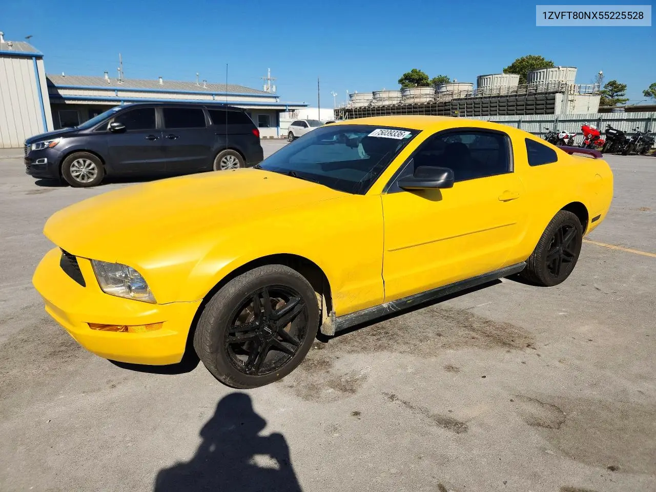 FORD MUSTANG 2005, VIN 1ZVFT80NX55225528